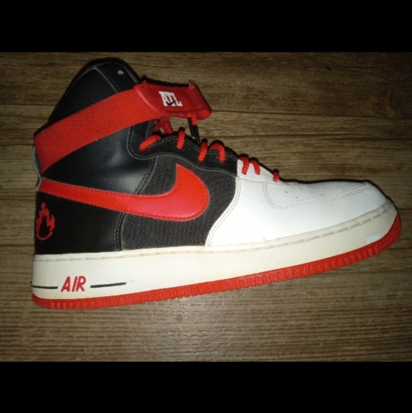 Air Force 1 High LV8 'Atlanta' - Picture 4 of 9